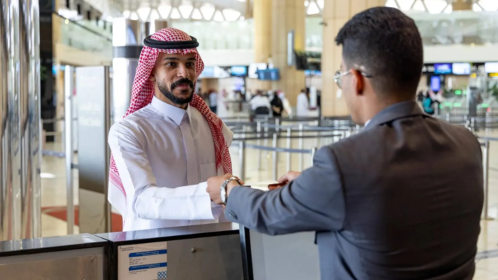 Kabar Baik! Turis Asing Kini Bisa Klaim Refund PPN 15% Saat Tinggalkan Arab Saudi